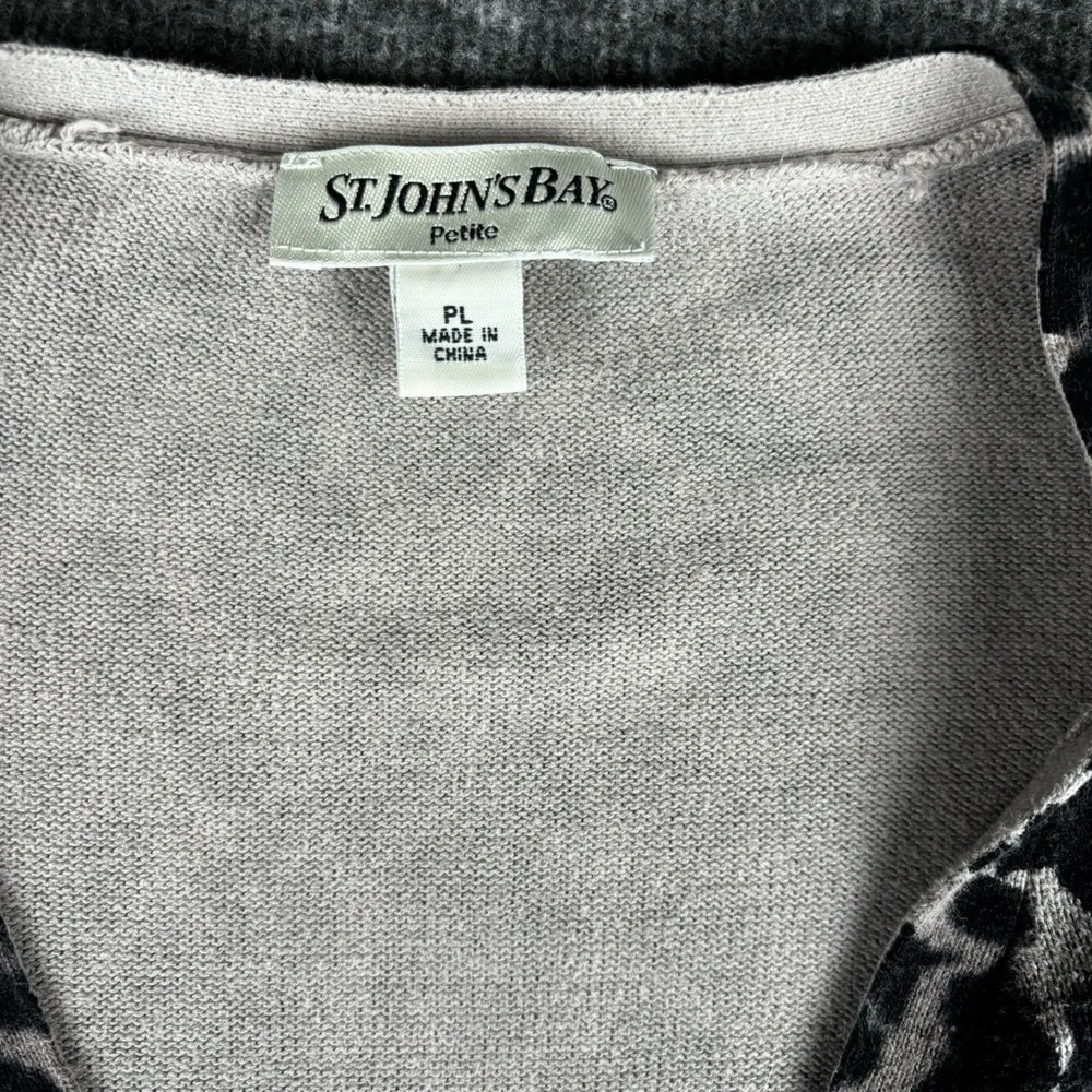 St. John's Bay Animal Print Sweater Cardigan Size Large Petite - Picture 5 of 5